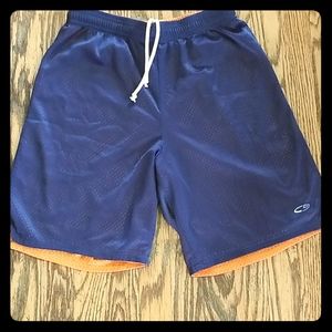 Reversible gym shorts